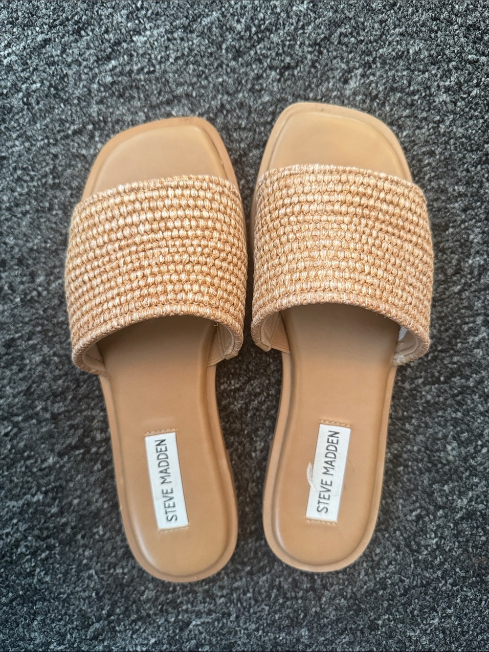 Steve Madden Raffia Woven tan Slide flats 7.5